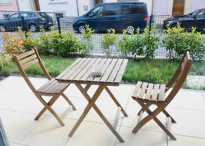 Two Bedroom By Gare W Terrace&parking